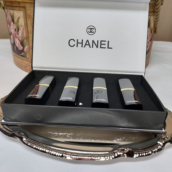 Great Gift 🎁 New in Box CHANEL 4 pack Lipstick 💄 - Picture 3 of 5